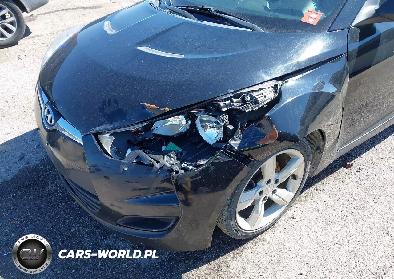 2015 Hyundai Veloster VIN:KMHTC6AD9FU227516 - 6