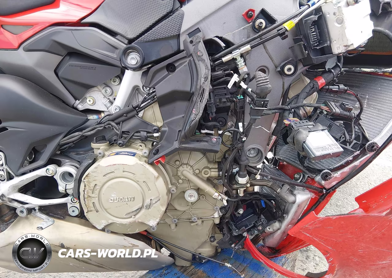 2025 Ducati Panigale V4-V4S VIN:ZDMDAG6W6SB004438 - 8