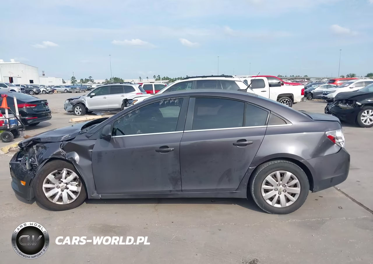 2011 Chevrolet Cruze Ls VIN:1G1PC5SH4B7218094 - 14