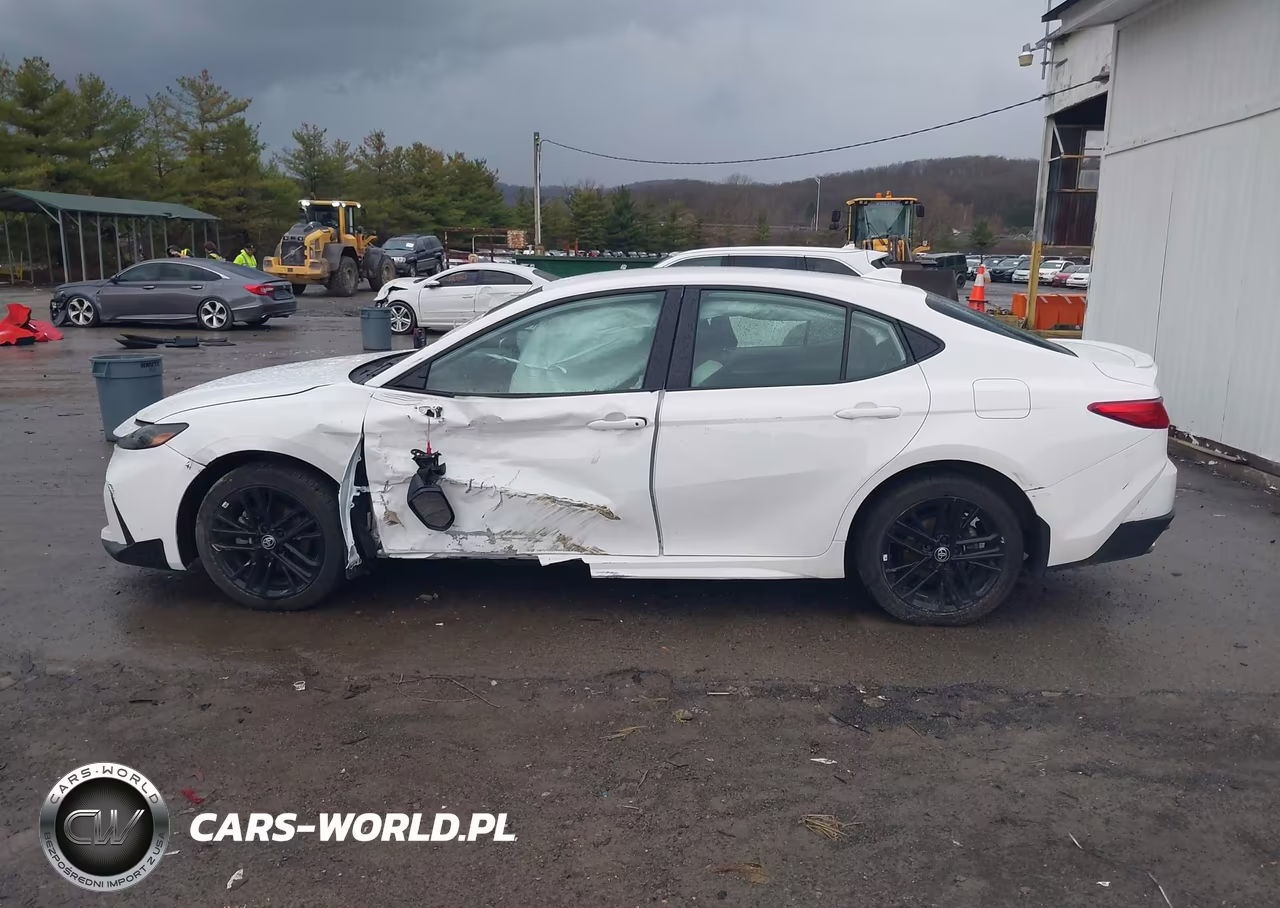 2025 Toyota Camry Se VIN:4T1DBADK9SU500940 - 15