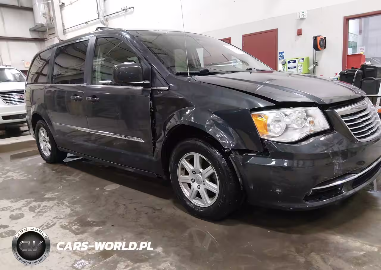 2011 Chrysler Town & Country Touring