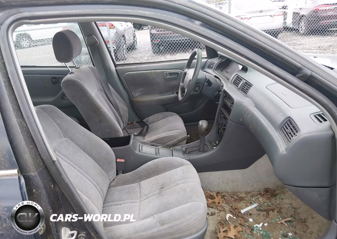 1998 Toyota Camry Le VIN:4T1BG22K1WU294021 - 5