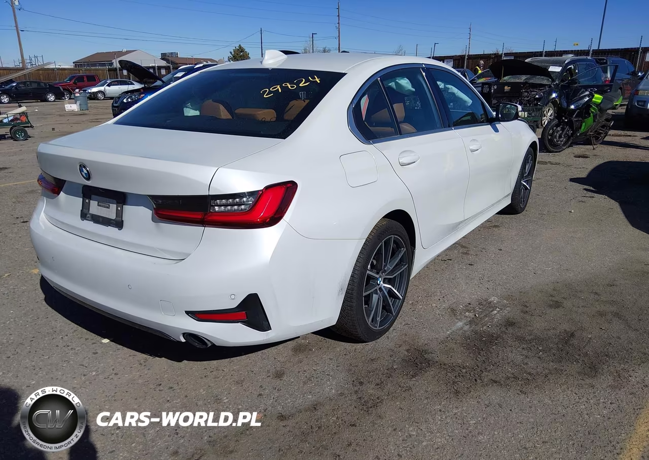 2021 BMW 330I xDrive VIN:3MW5R7J05M8C21086 - 4