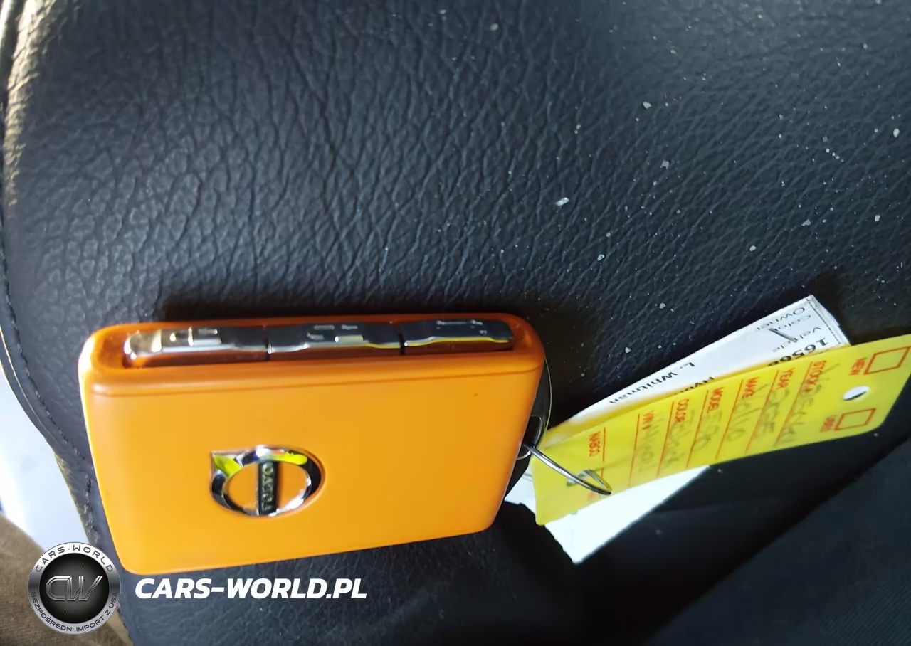 2025 Volvo S90 Plug-In Hybrid T8 Plus VIN:LVYH60AE4SP441094 - 11