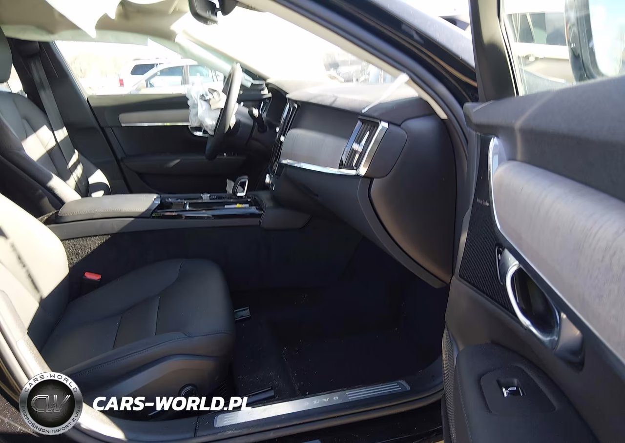 2025 Volvo S90 Plug-In Hybrid T8 Plus VIN:LVYH60AE4SP441094 - 5