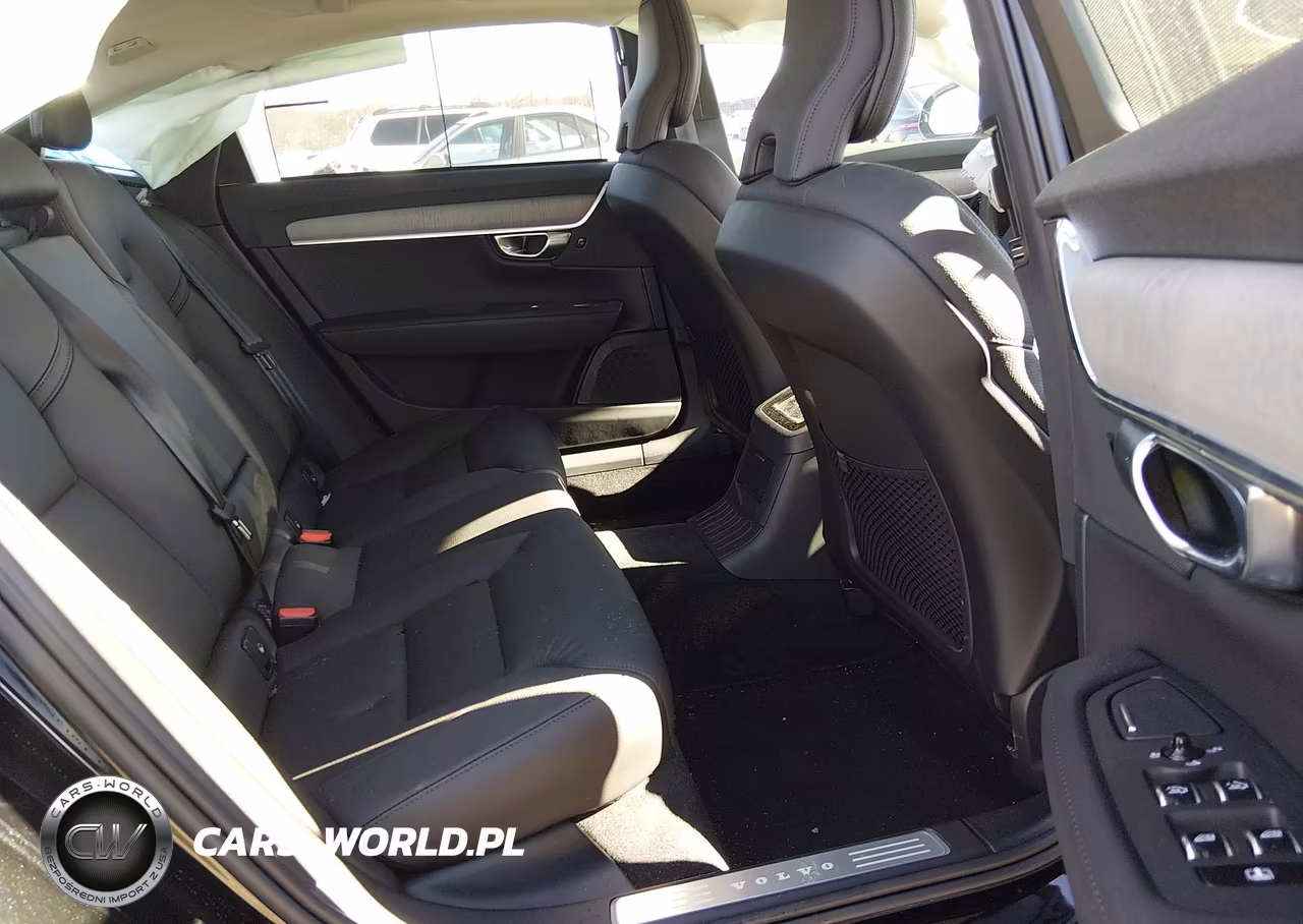 2025 Volvo S90 Plug-In Hybrid T8 Plus VIN:LVYH60AE4SP441094 - 8