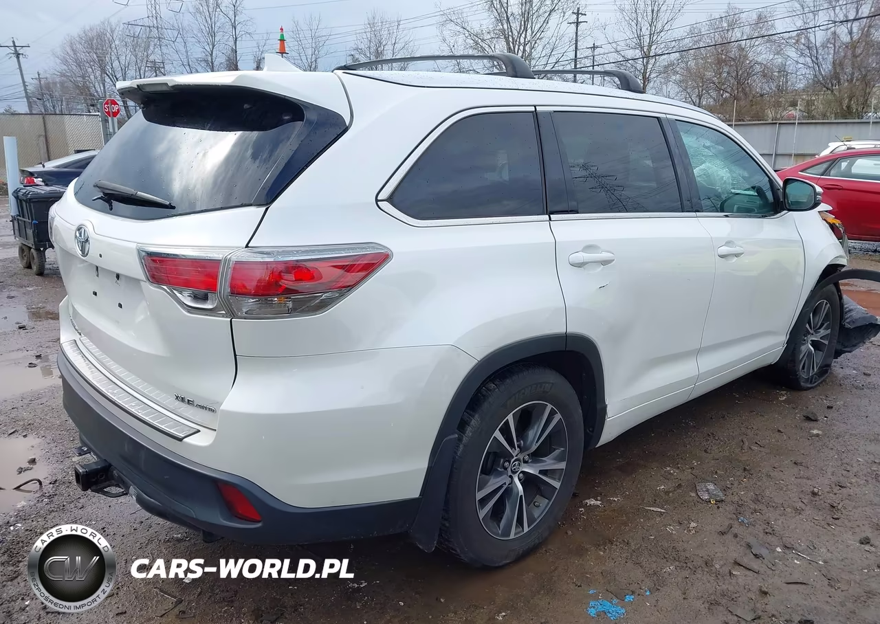 2016 Toyota Highlander Xle V6 VIN:5TDJKRFHXGS353269 - 4