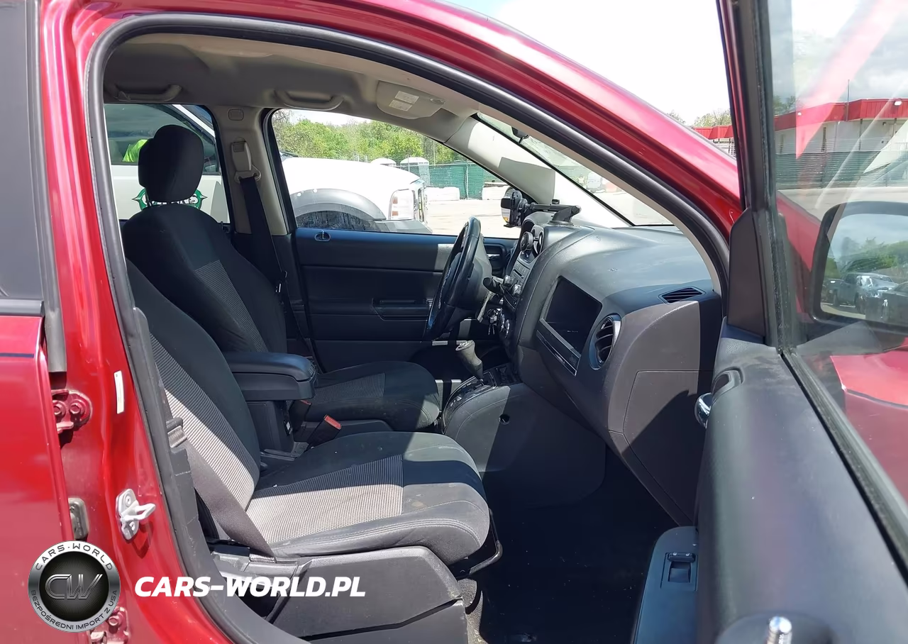 2011 Jeep Compass VIN:1J4NF1FBXBD197123 - 5