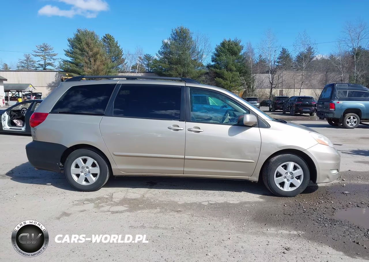 2010 Toyota Sienna Xle VIN:5TDYK4CC3AS335746 - 13