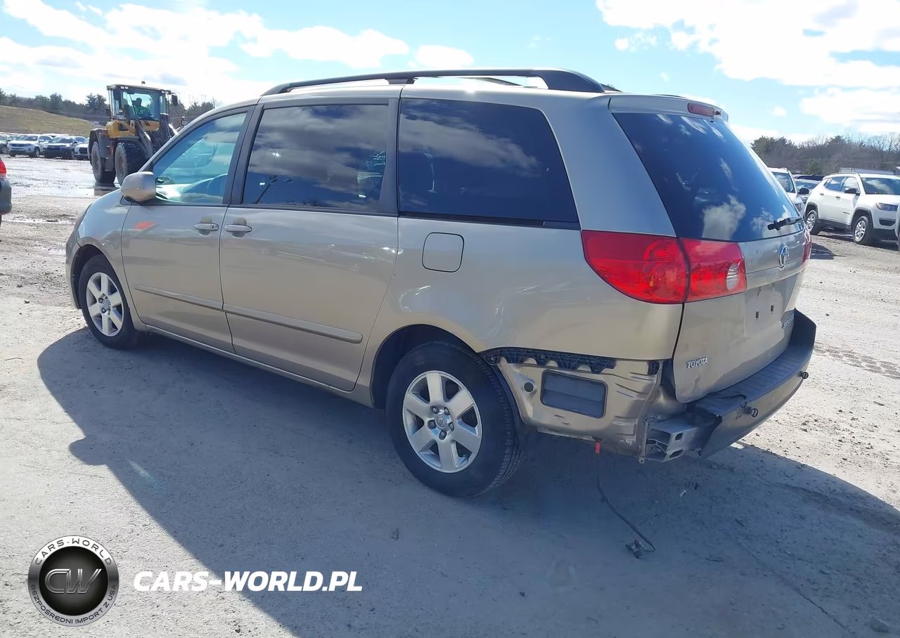 2010 Toyota Sienna Xle VIN:5TDYK4CC3AS335746 - 3