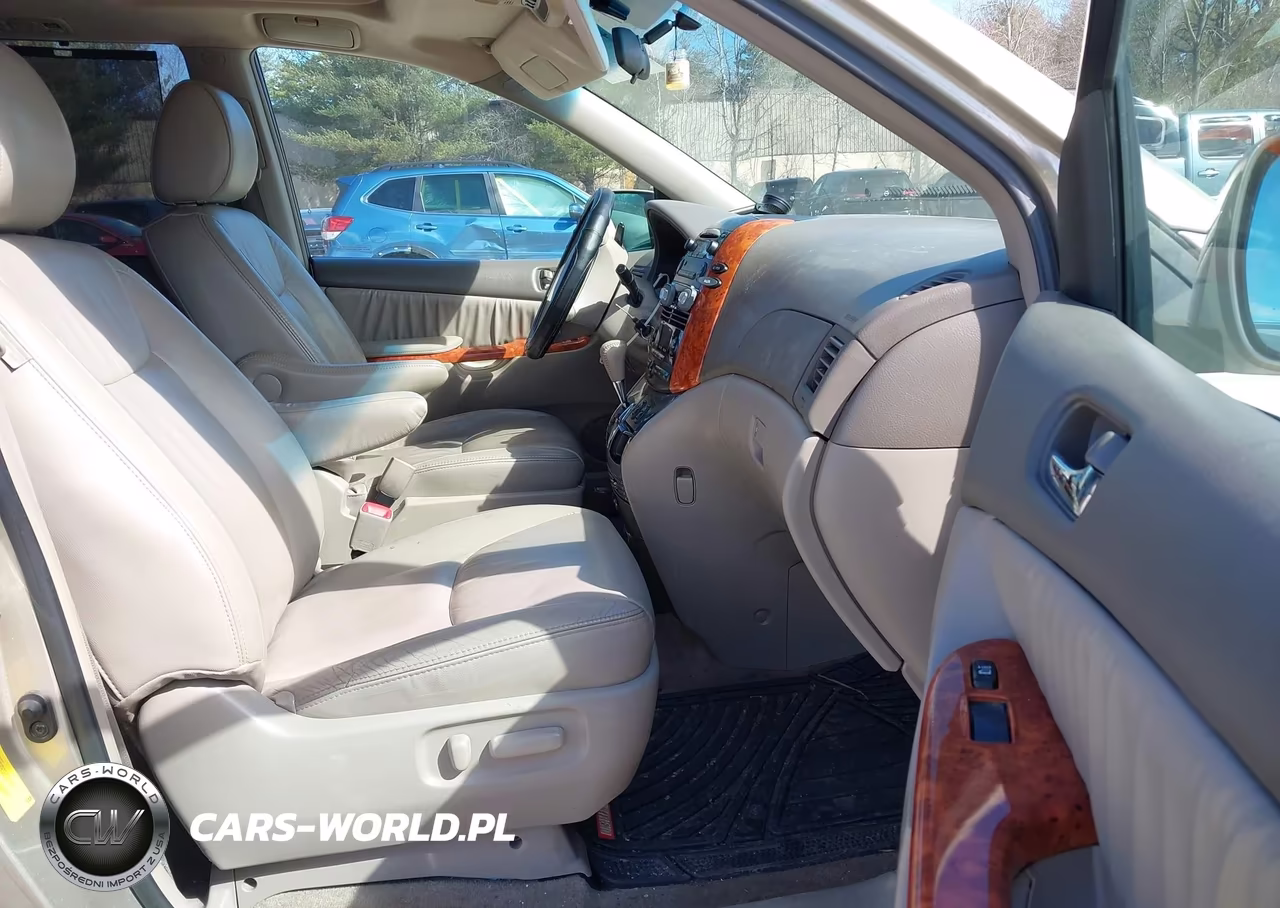 2010 Toyota Sienna Xle VIN:5TDYK4CC3AS335746 - 5