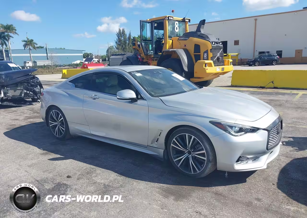 2020 Infiniti Q60 Luxe
