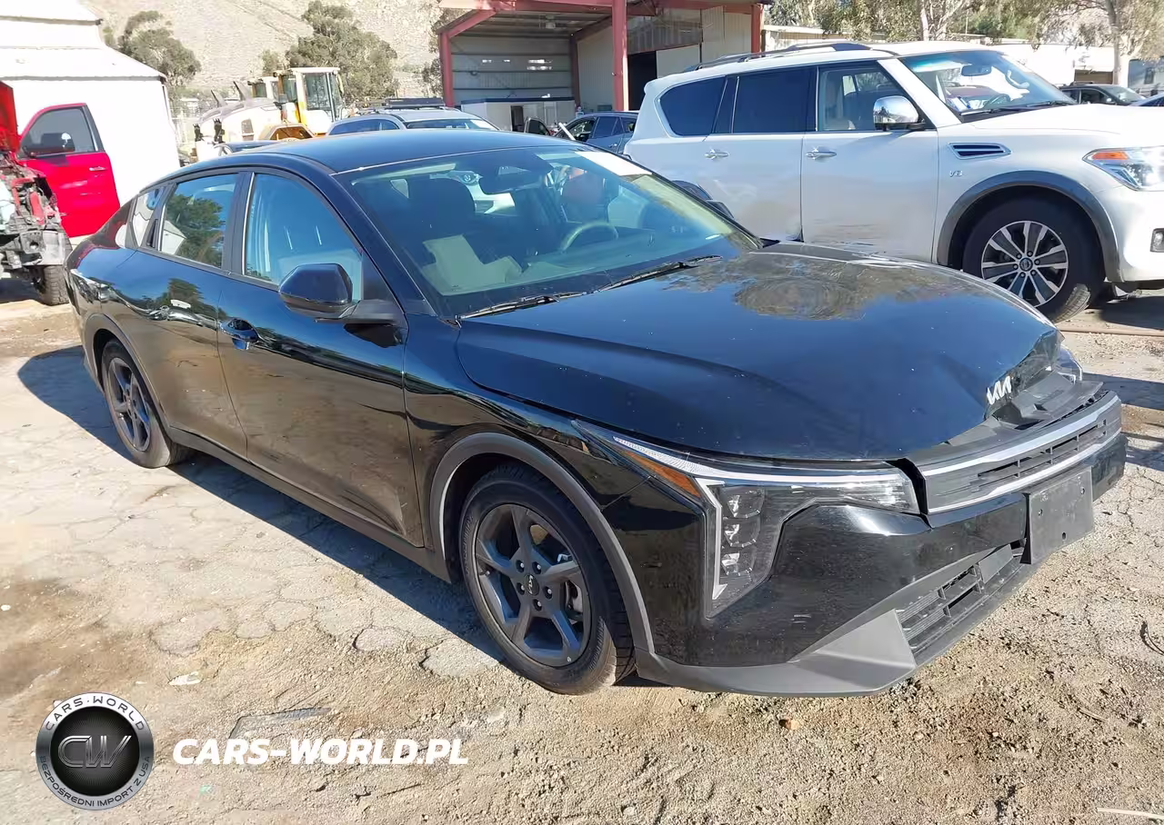 2025 Kia K4 Lxs