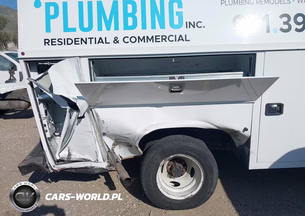 2019 Ford E-350 Cutaway VIN:1FDWE3F68KDC02052 - 11