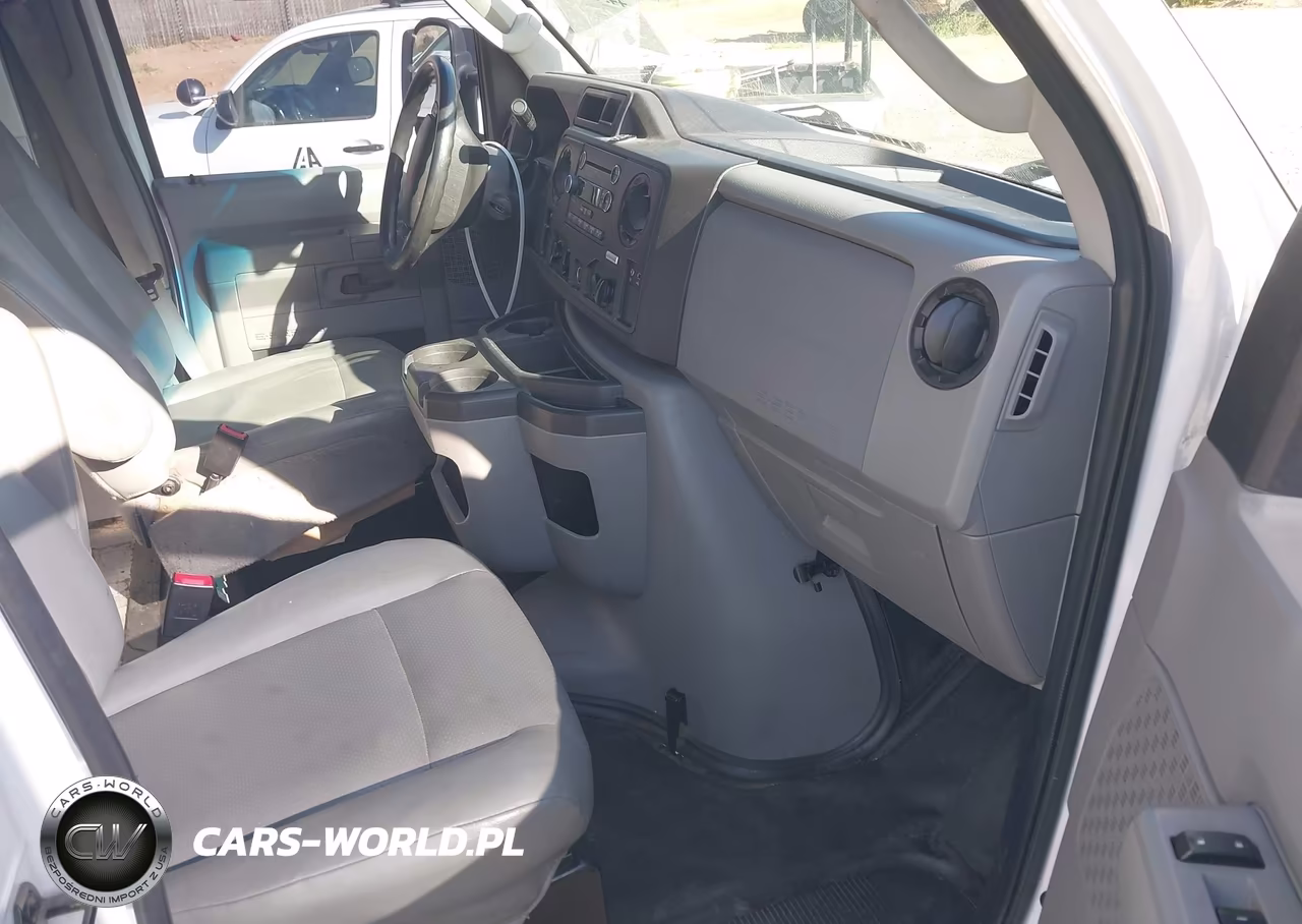 2019 Ford E-350 Cutaway VIN:1FDWE3F68KDC02052 - 7