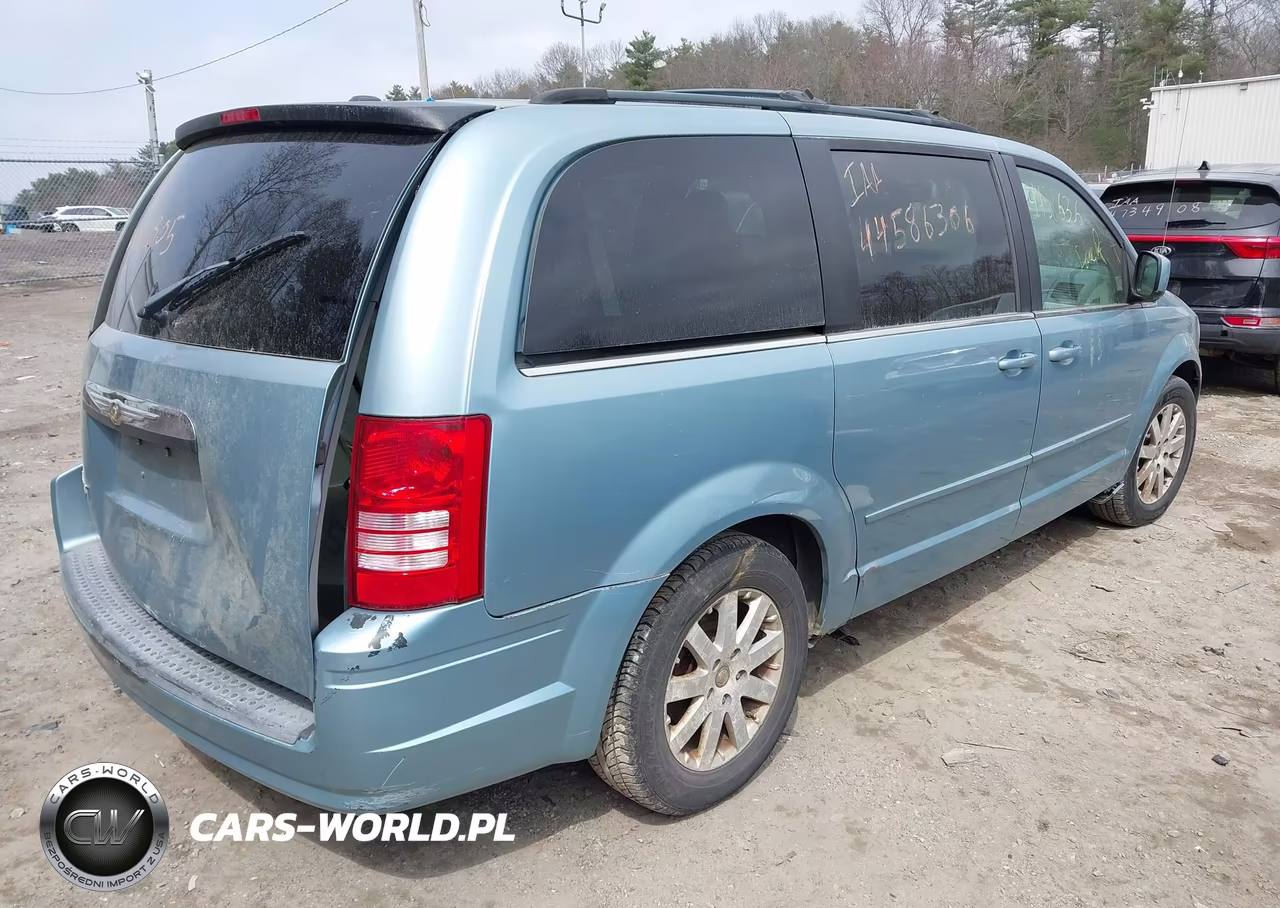 2008 Chrysler Town & Country Touring VIN:2A8HR54P28R684976 - 4