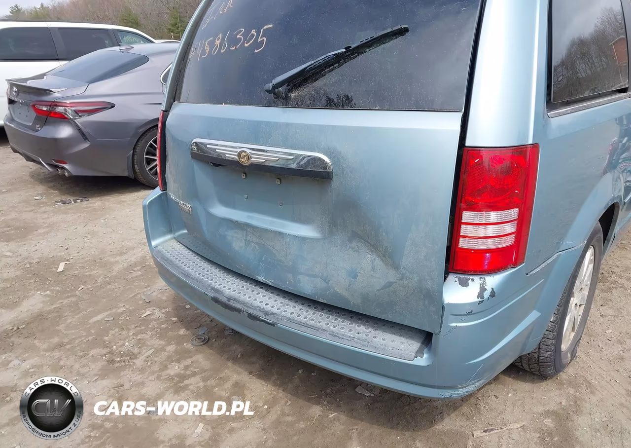 2008 Chrysler Town & Country Touring VIN:2A8HR54P28R684976 - 6