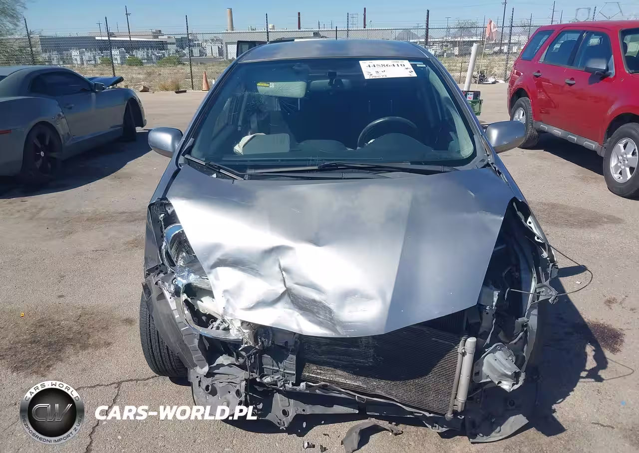 2009 Honda Fit Sport VIN:JHMGE88459S029418 - 13