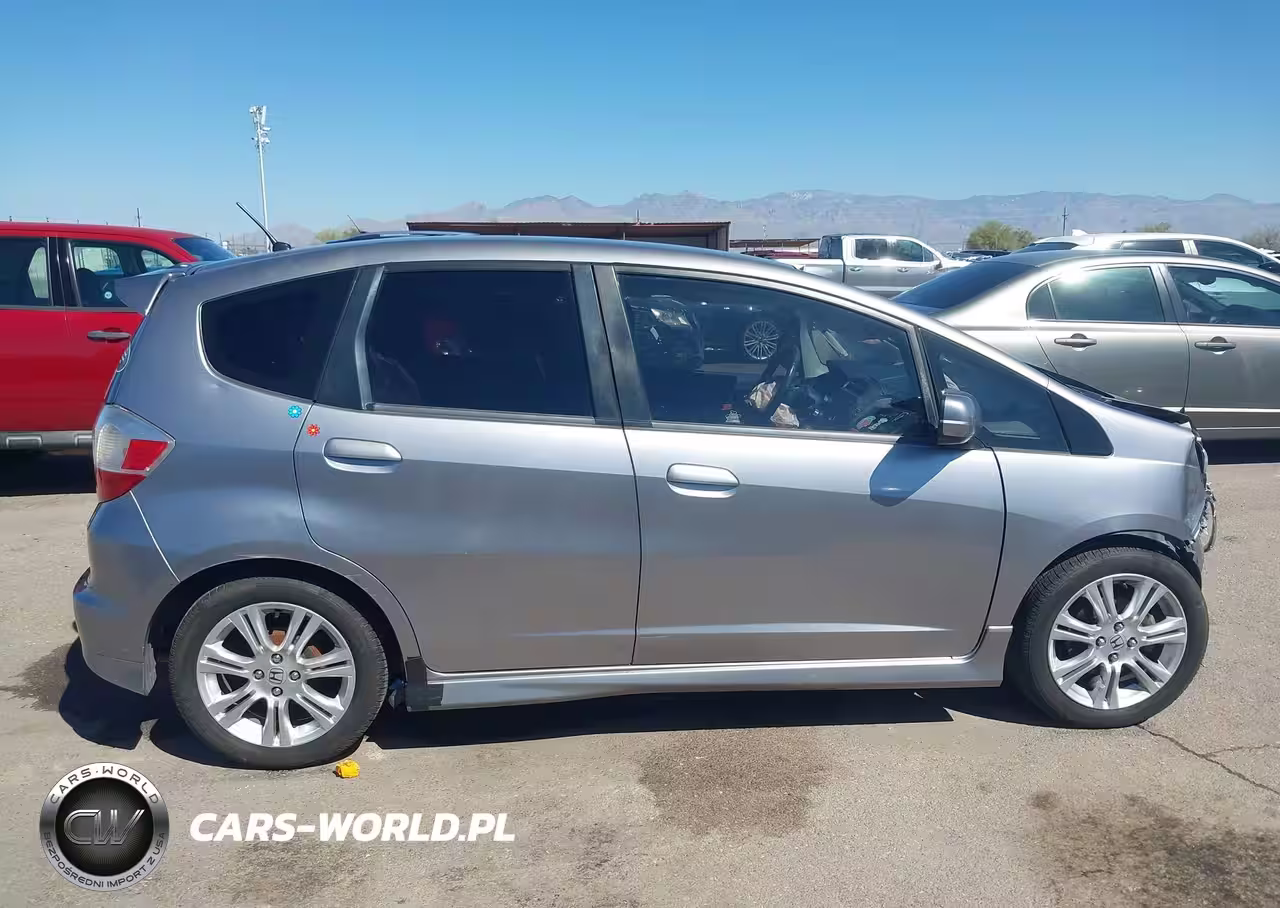 2009 Honda Fit Sport VIN:JHMGE88459S029418 - 14