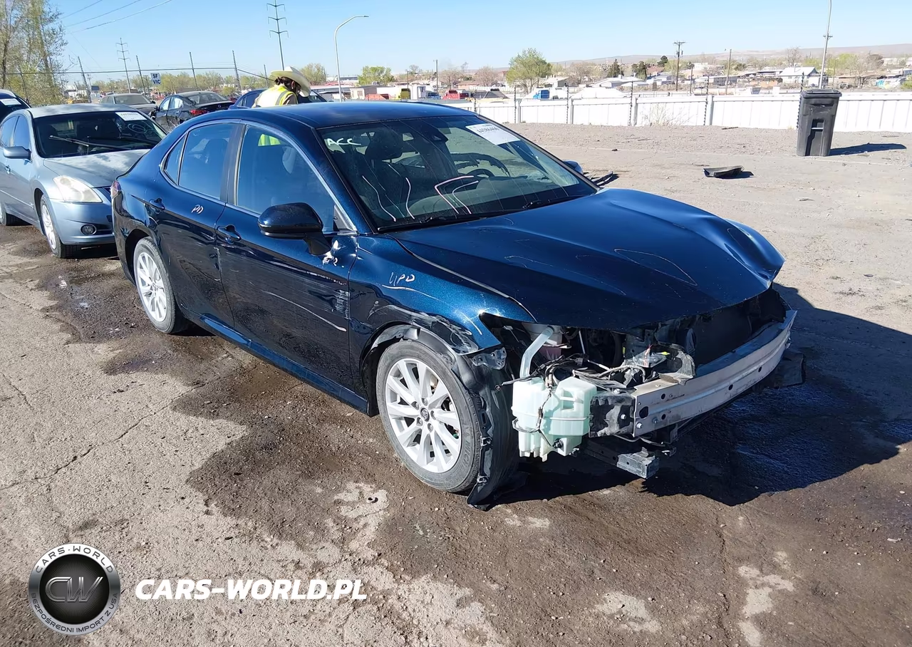 2019 Toyota Camry Le – zdjęcie 1 z 22