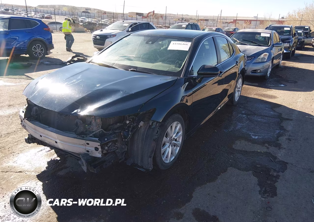 2019 Toyota Camry Le VIN:4T1B11HK8KU849589 - 2