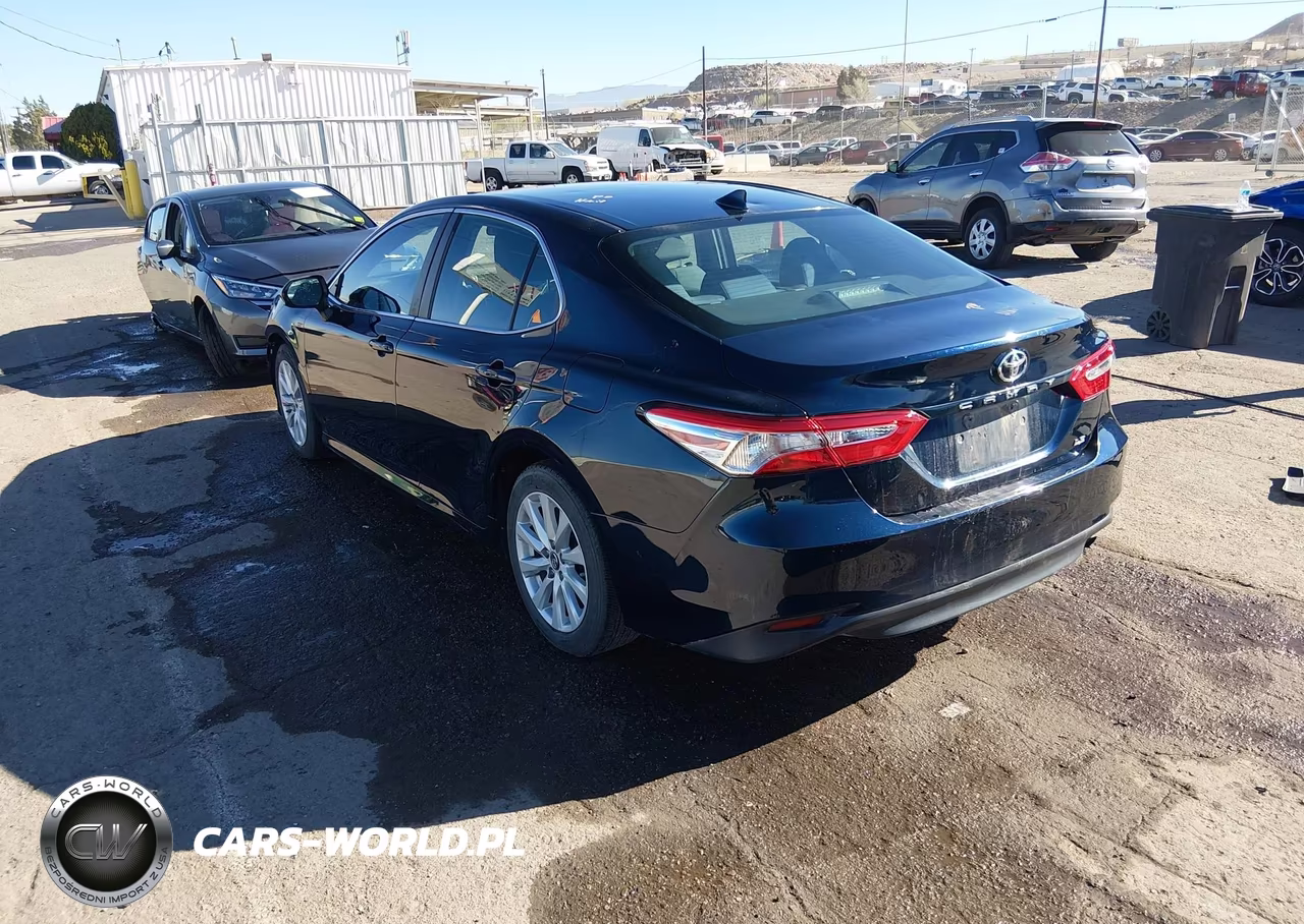 2019 Toyota Camry Le VIN:4T1B11HK8KU849589 - 3