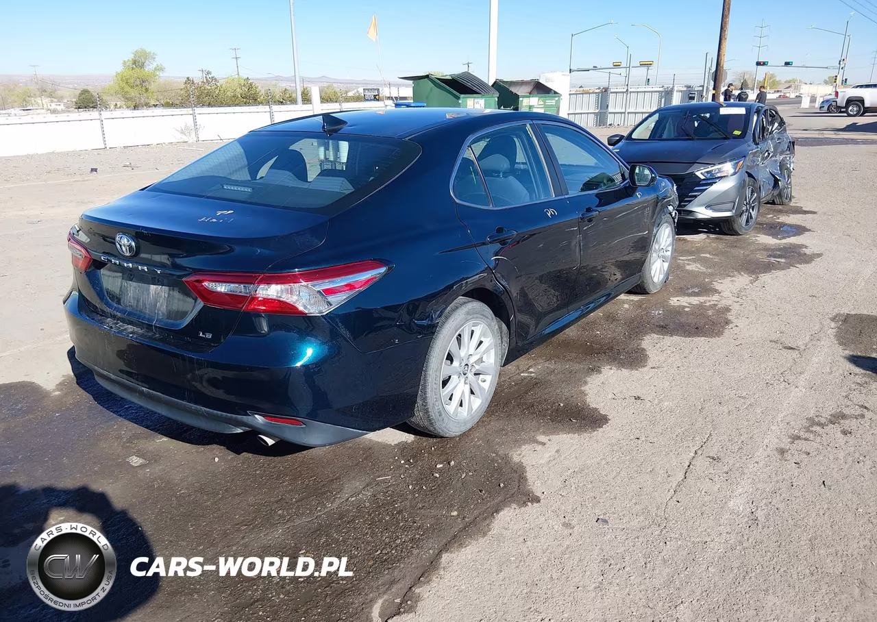 2019 Toyota Camry Le VIN:4T1B11HK8KU849589 - 4