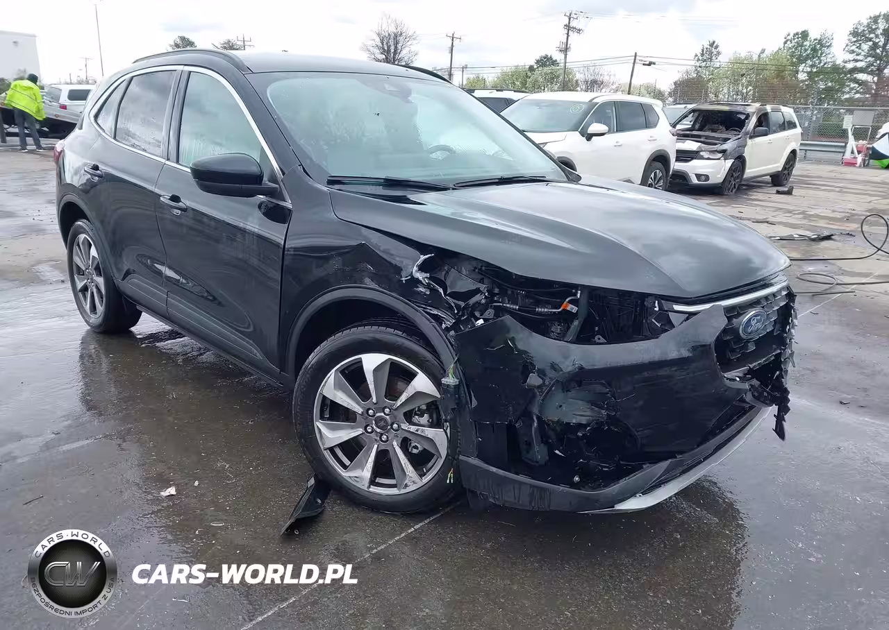 2025 Ford Escape Platinum