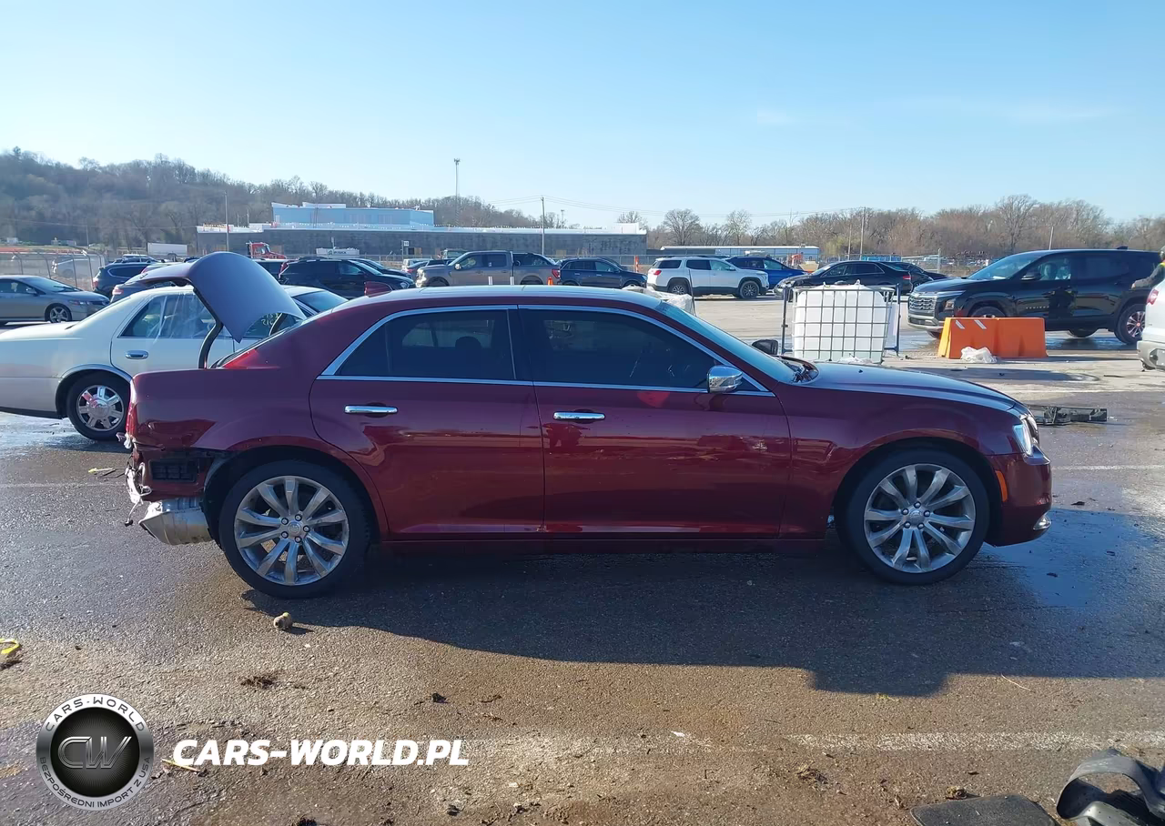 2018 Chrysler 300 Limited VIN:2C3CCAEG5JH341282 - 13