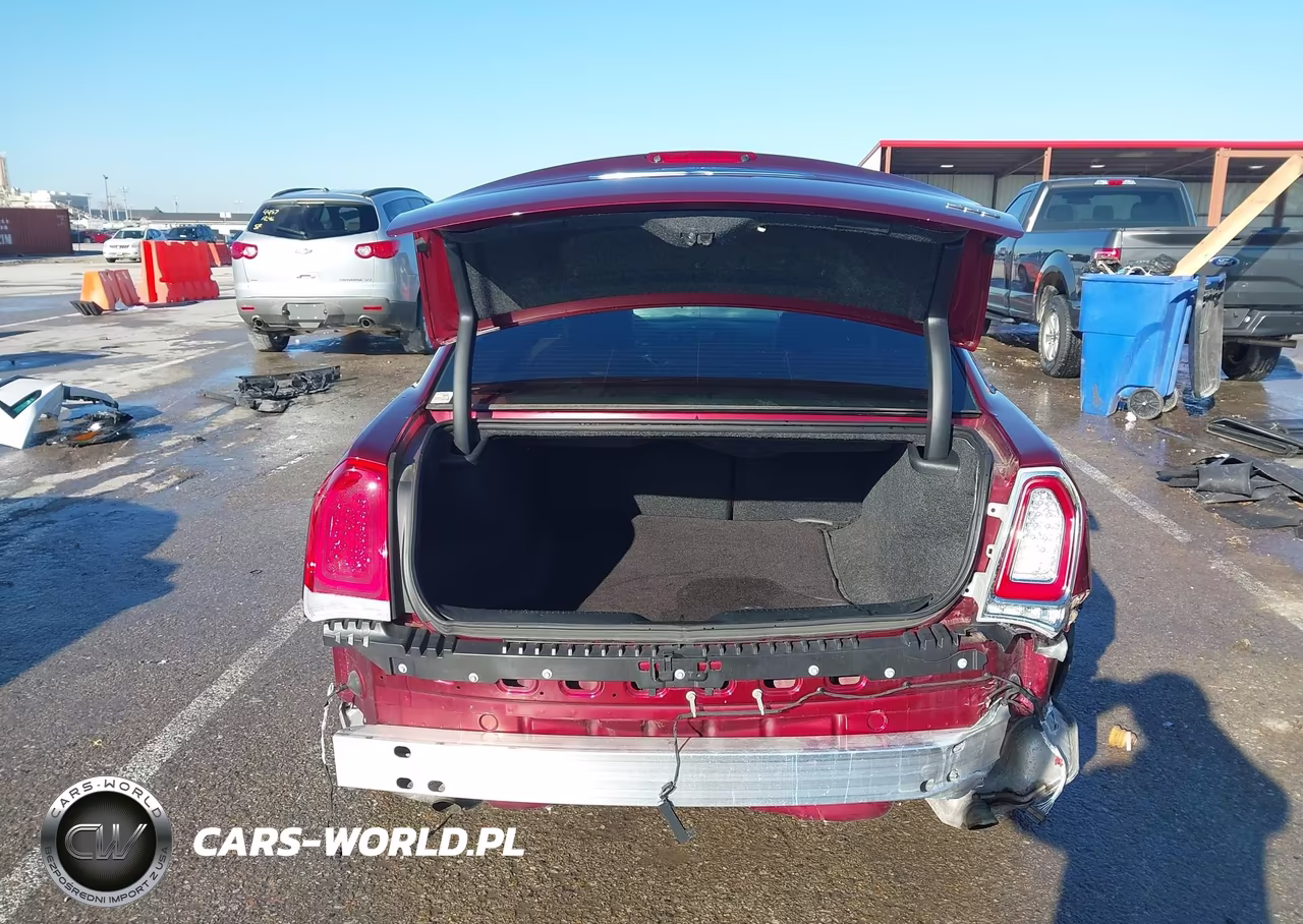 2018 Chrysler 300 Limited VIN:2C3CCAEG5JH341282 - 16