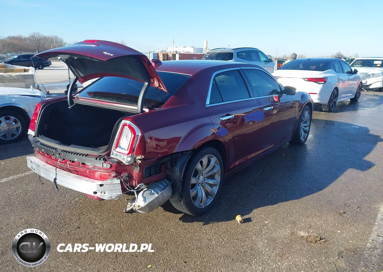 2018 Chrysler 300 Limited VIN:2C3CCAEG5JH341282 - 4