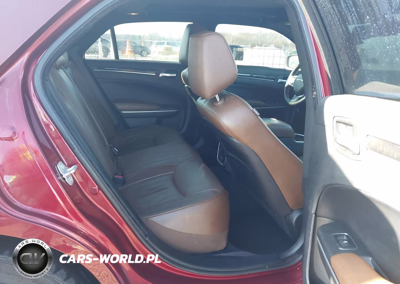 2018 Chrysler 300 Limited VIN:2C3CCAEG5JH341282 - 8