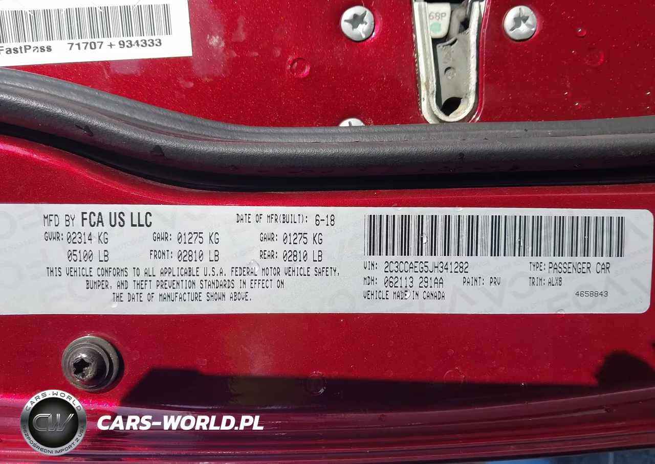 2018 Chrysler 300 Limited VIN:2C3CCAEG5JH341282 - 9