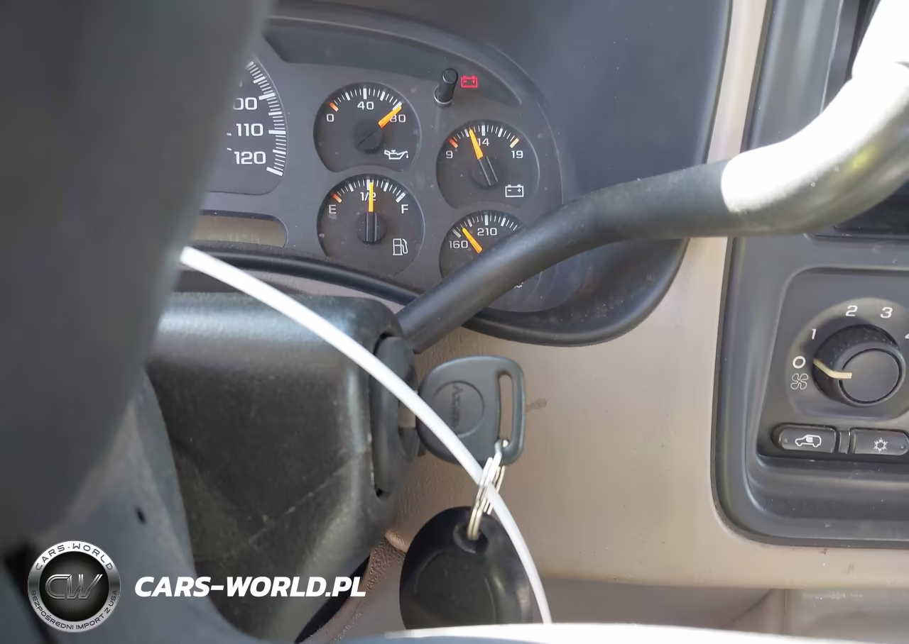 2003 Chevrolet Tahoe Ls VIN:1GNEK13V53R213398 - 10