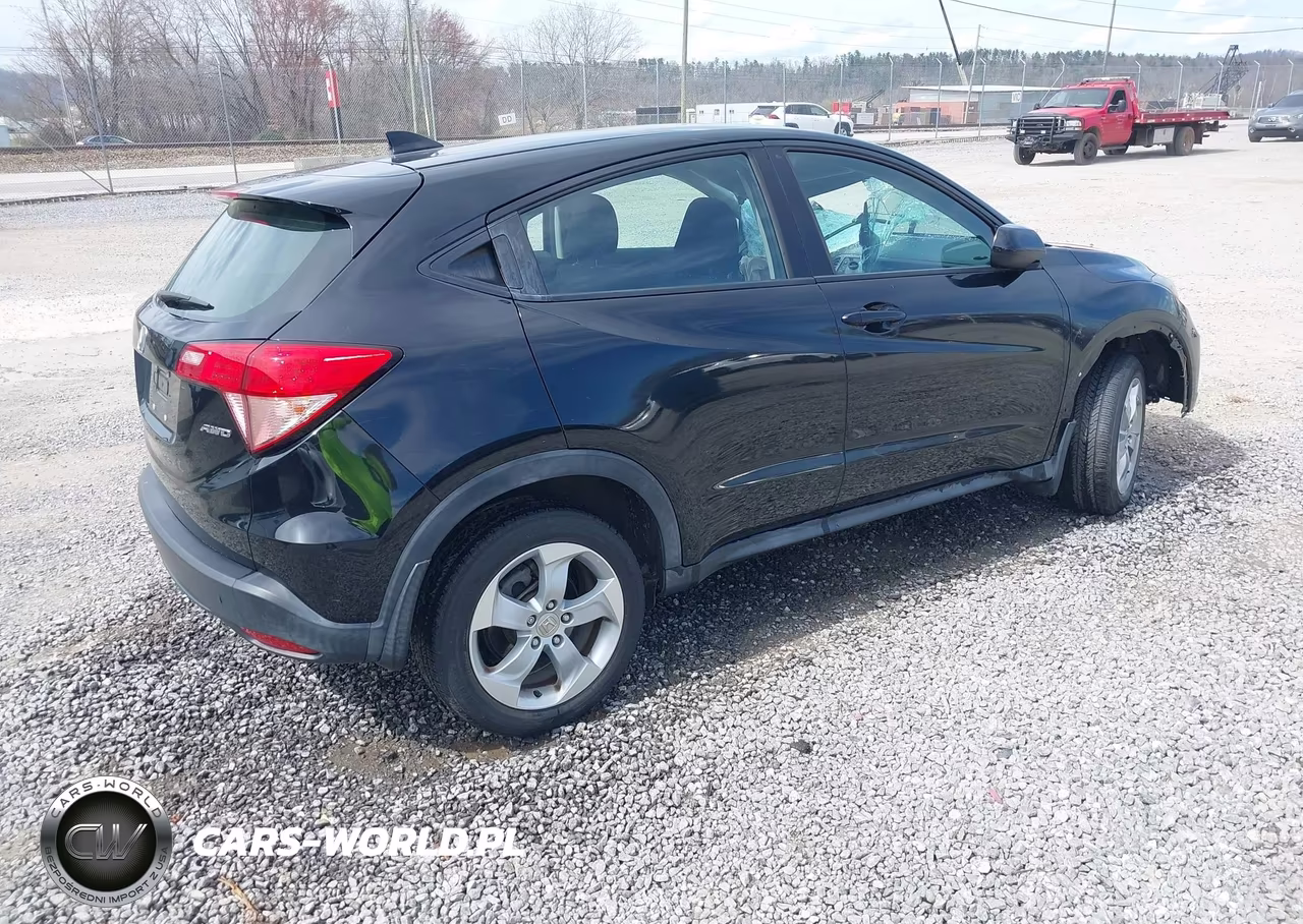 2018 Honda Hr-V Lx VIN:3CZRU6H32JM703928 - 4