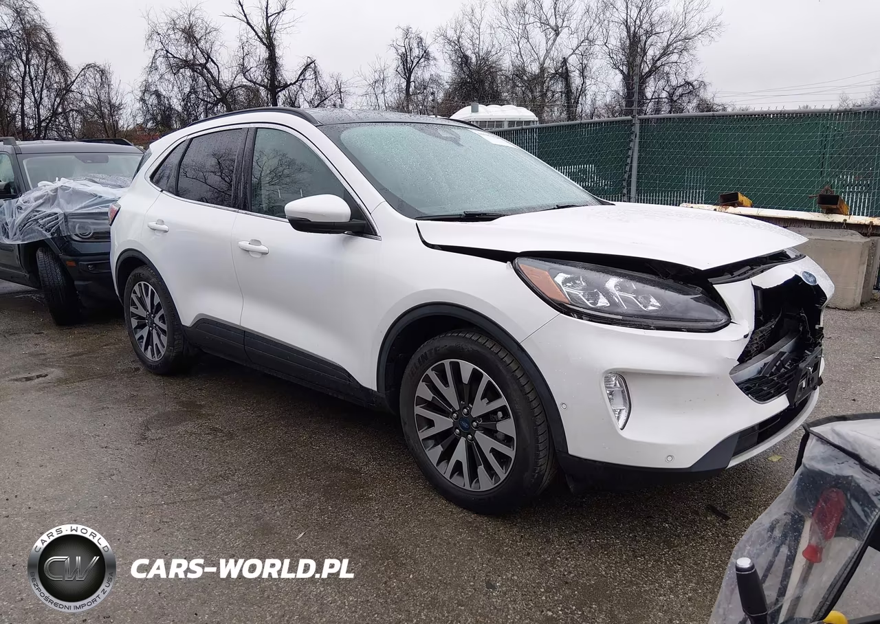 2020 Ford Escape Titanium