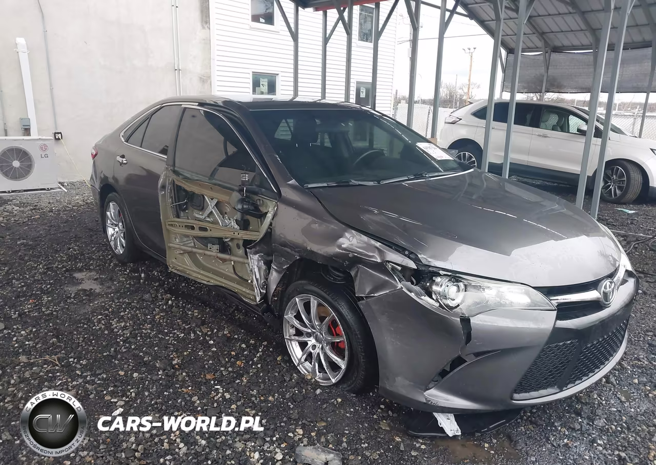 2015 Toyota Camry Se – zdjęcie 1 z 19