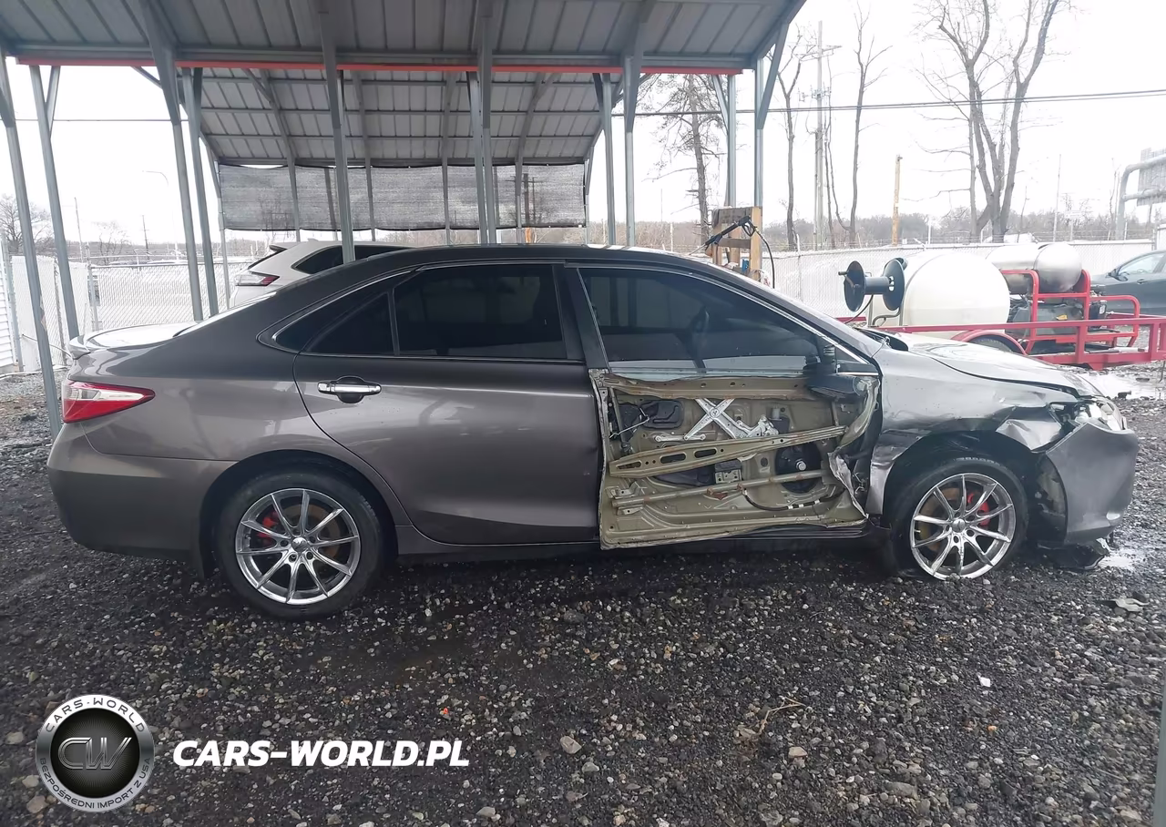 2015 Toyota Camry Se VIN:4T1BF1FK2FU053690 - 13