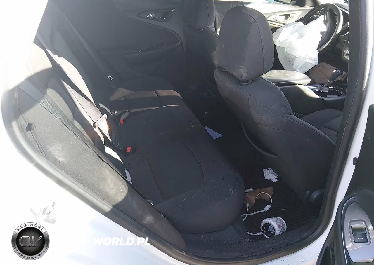 2018 Chevrolet Malibu Lt VIN:1G1ZD5ST5JF162374 - 8