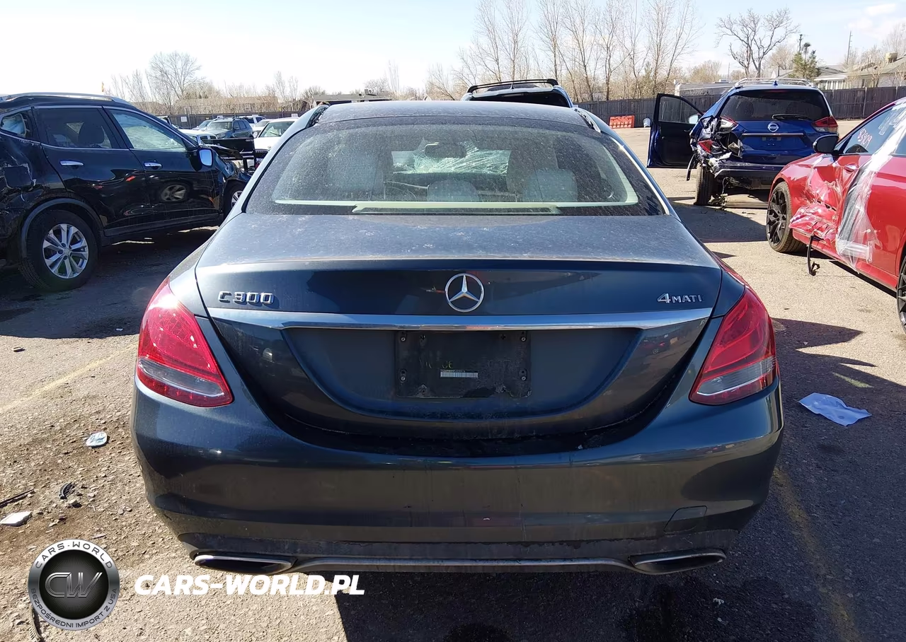 2015 Mercedes-Benz C 300 4Matic VIN:55SWF4KB9FU038916 - 15