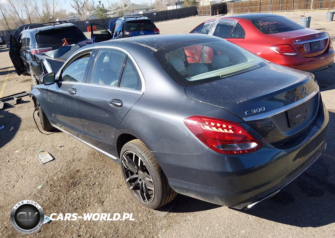 2015 Mercedes-Benz C 300 4Matic VIN:55SWF4KB9FU038916 - 3
