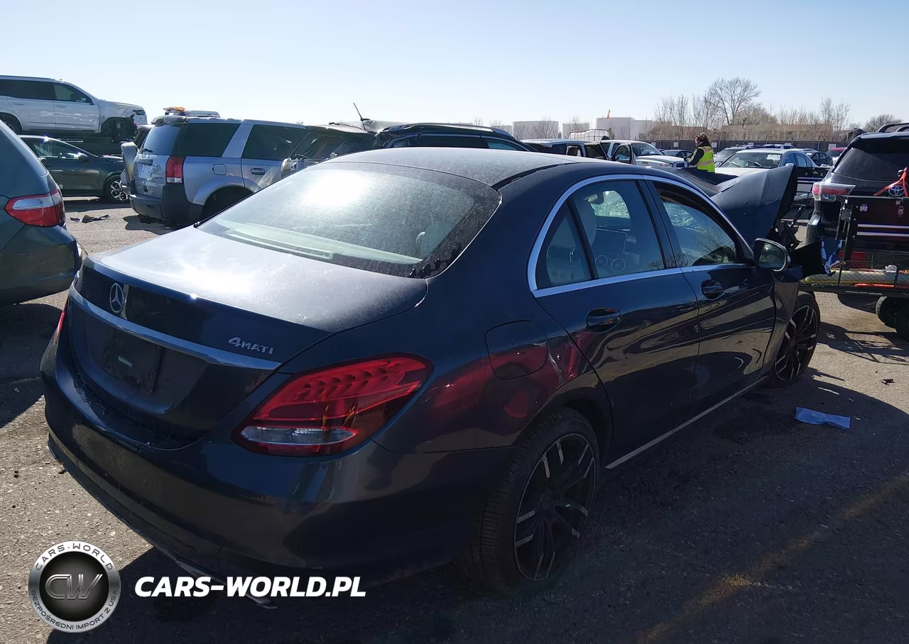 2015 Mercedes-Benz C 300 4Matic VIN:55SWF4KB9FU038916 - 4