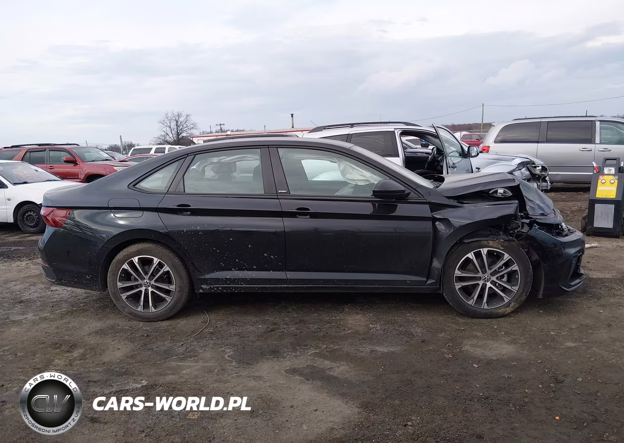 2025 Volkswagen Jetta 1.5T Sport VIN:3VWBX7BUXSM103422 - 13
