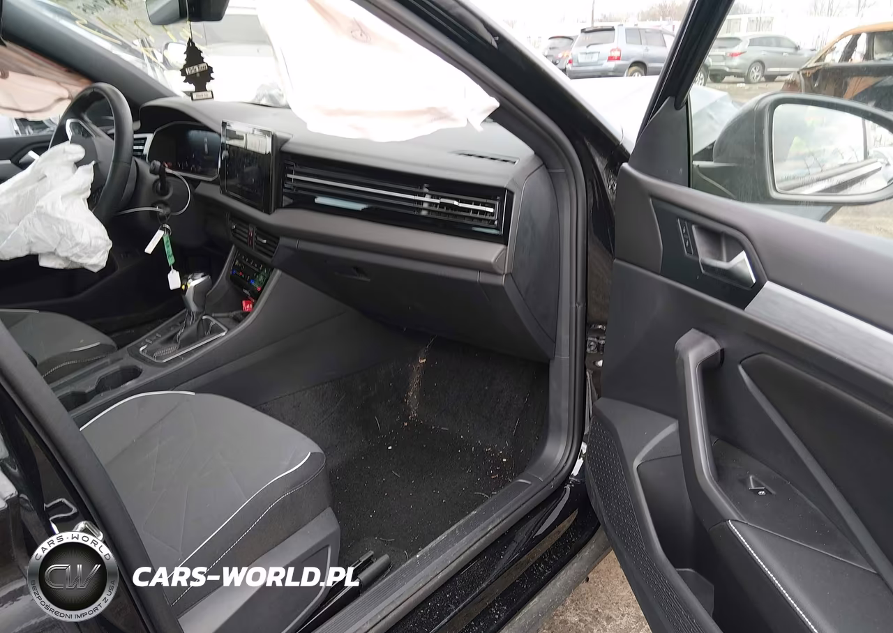 2025 Volkswagen Jetta 1.5T Sport VIN:3VWBX7BUXSM103422 - 5