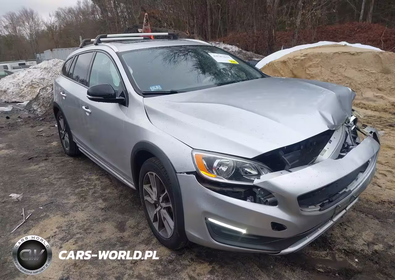 2016 Volvo V60 Cross Country T5