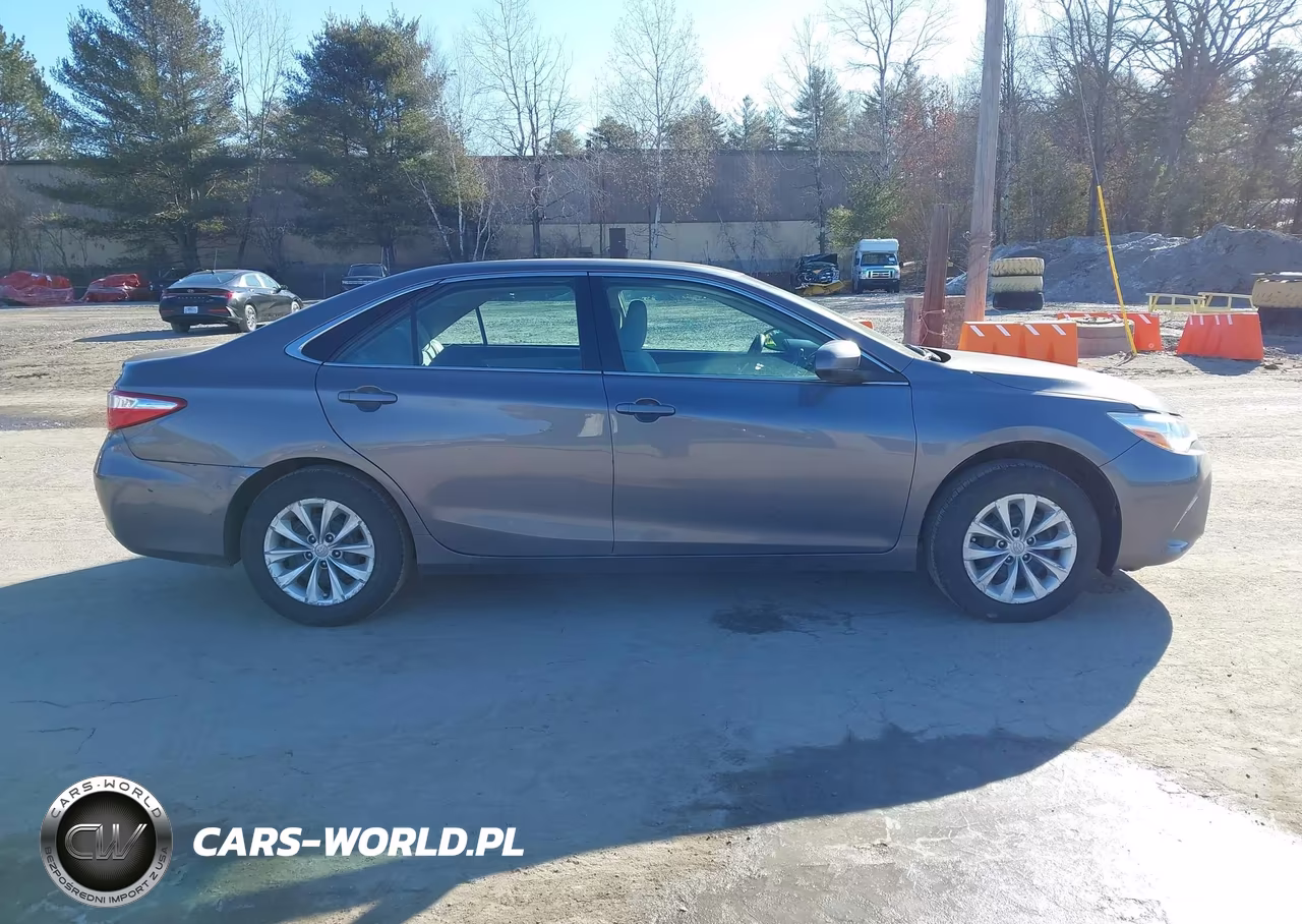 2017 Toyota Camry Le VIN:4T1BF1FK0HU294568 - 14