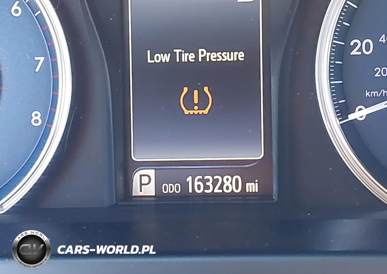 2017 Toyota Camry Le VIN:4T1BF1FK0HU294568 - 16