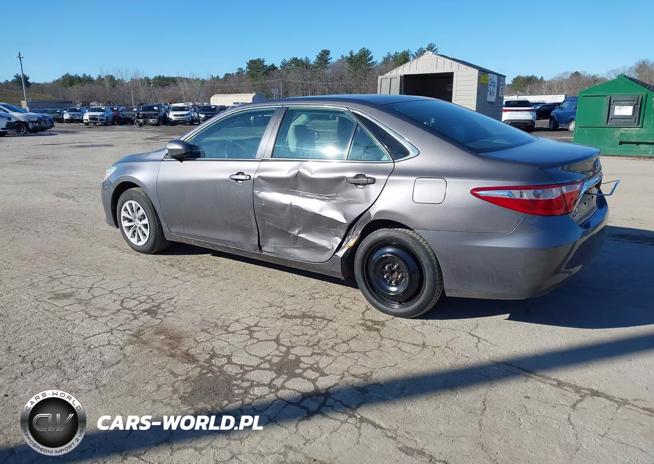 2017 Toyota Camry Le VIN:4T1BF1FK0HU294568 - 3