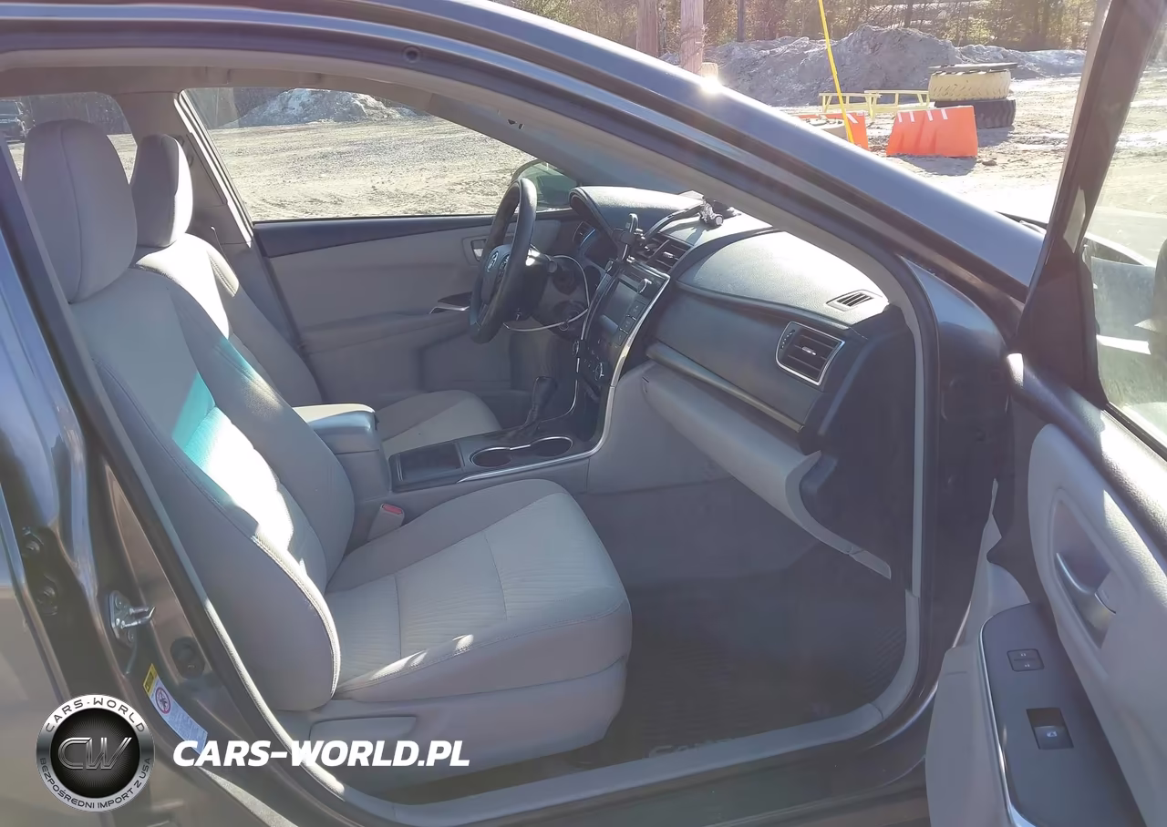 2017 Toyota Camry Le VIN:4T1BF1FK0HU294568 - 5