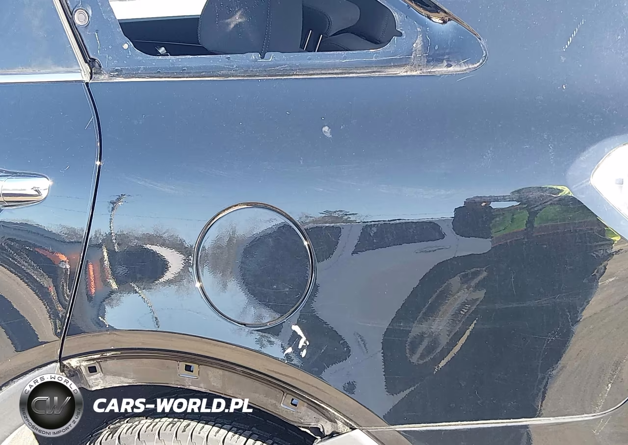 2018 Kia Sorento 2.4L L VIN:5XYPG4A39JG427506 - 18